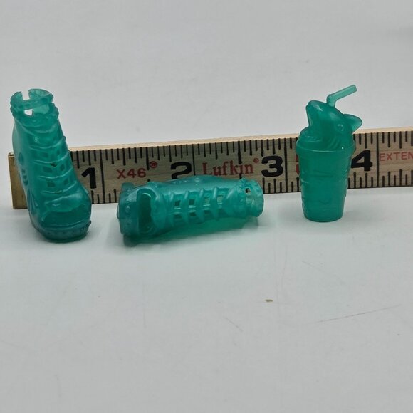 Monster High Toralei Stripe Freaky Field Trip Teal Jelly Shoes & Green Shark Dri - Picture 2 of 4